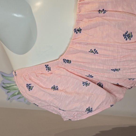 Torrid - Super Soft Slub Scoop Neck Bust Fitted Top in Almond Blossom Pink​​​ - Picture 3 of 14